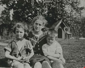 Hart family, [1912] thumbnail