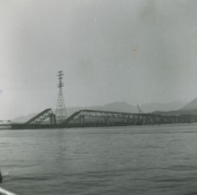 Collapse of Second Narrows Bridge, 1958 thumbnail