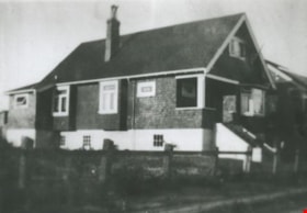 Unidentified house, [1910] (date of original), copied [2000] thumbnail