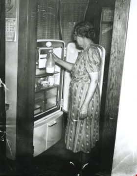 Mrs. Kelly in the kitchen, 1942 (date of original), copied [2000] thumbnail