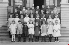 West Burnaby students, September 1923 thumbnail