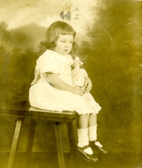 Frances Waplington, [between 1915 and 1917] thumbnail