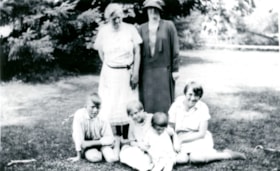Waplingtons and Rita Nickerson, [between 1926 and 1927] thumbnail