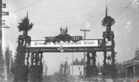 Welcome arch at Edmonds and Kingsway, 1912 thumbnail