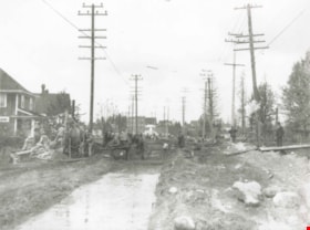Road construction on Kingsway, [1912] thumbnail