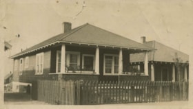 Edmonds School building, 1920 thumbnail