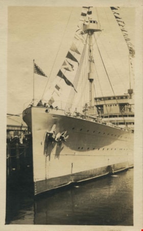 Bow of USS Hendersen, 1923 thumbnail