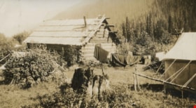 Cabins at Cottonwood Flats Camp, 1927 thumbnail