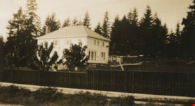 Brook family home, 1919 thumbnail