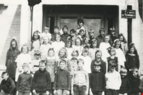 Second Street School Class, 1920 (date of original), copied 1985 thumbnail
