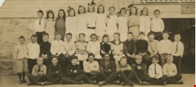 Edmonds Street School class, [1918] thumbnail