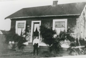 Porter family house, [1918] (date of original), copied 1985 thumbnail