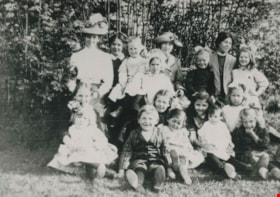 Gordon Presbyterian Church Sunday School class, [1912] thumbnail
