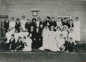 Gordon Presbyterian Church children, [1915] (date of original), copied 1987 thumbnail