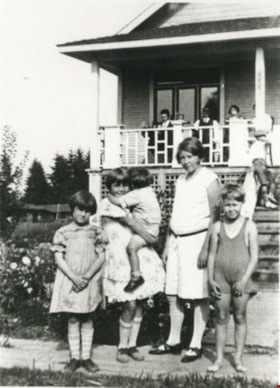 Bellinger and Baker children, 1929 (date of original), copied 1986 thumbnail