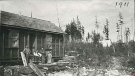 Leer family; Ethel Leer Lewarne is standing on the far right, 1911.  Item no. 204-052 thumbnail