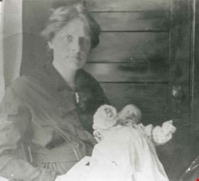 Georgina Knowlton with Sally, [1910] (date of original), copied 1986 thumbnail
