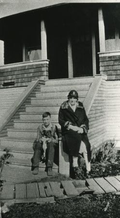 Knowlton family, 1930 (date of original), copied 1986 thumbnail
