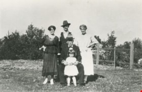 Urquhart family, [1922] thumbnail