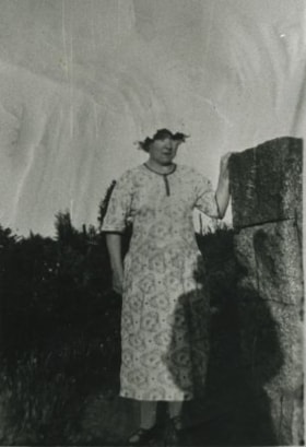 Nana Halligan, [193-] (date of original), copied 1986 thumbnail