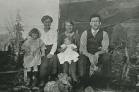Eshelby Family, [1923] thumbnail