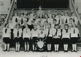 Kingsway West School Choir, 1929 (date of original), copied 1986 thumbnail