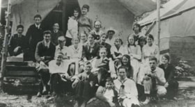 Henderson Presbyterian Church outing, May 24, 1920 (date of original), copied 1986 thumbnail