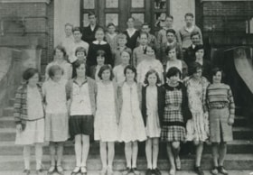 Gilmore Avenue School class, 1929 (date of original), copied 1986 thumbnail