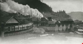 Barnet Village, [1915] (date of original), copied 1986 thumbnail