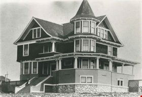 Wilks family home, 1915 (date of original), copied 1986 thumbnail