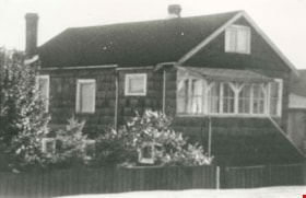 Warren family home, [1915] (date of original), copied 1986 thumbnail