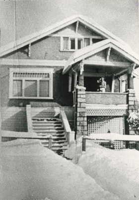 Butler family home, 1928 (date of original), copied 1986 thumbnail