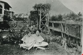 Hardy sisters, [1926] (date of original), copied 1986 thumbnail