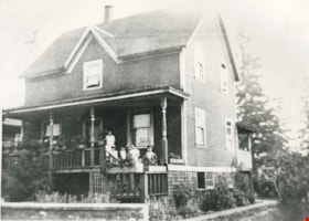 Patience family home, 1924 (date of original), copied 1986 thumbnail