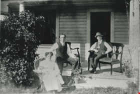 Pickard family, 1911 (date of original), copied 1986 thumbnail