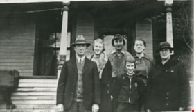 Cram family, 1935 (date of original), copied 1986 thumbnail