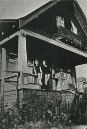 Holmes family home, [1920] (date of original), copied 1986 thumbnail