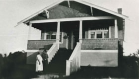 Armitage family home, 1920 (date of original), copied 1986 thumbnail