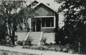 Cambell family home, 1930 (date of original), copied 1986 thumbnail