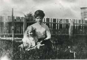Bertha McLaren with her daughter Bessie, [1913] (date of original), copied 1986 thumbnail
