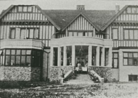 Hart House, [191-] thumbnail