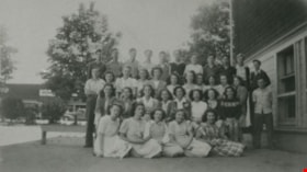Edmonds School grade 9 class, 1940 thumbnail
