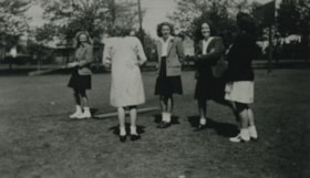 Delores, Gerty, Iris, Jean, and Lillian, 1940 thumbnail