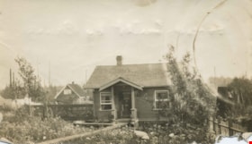 House built by Patterson Company, 1912 thumbnail