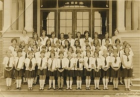 Miss Kay and her class at Kingsway West, [1927 or 1928] thumbnail
