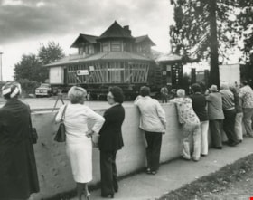 Royal Oak Funeral Chapel being moved, [November] 1981 thumbnail