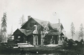 Construction near completion for the Fairacres Mansion, [1910 or 1911] thumbnail