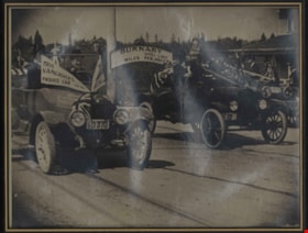 Parade of cars on Kingsway, September 30, 1913 thumbnail