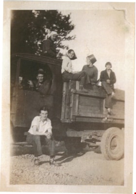 Ed Brown and his daughters, [1920] thumbnail