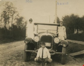 Annie Ferguson and Fred, 1925 thumbnail